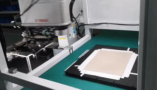 包裝行業(yè)機(jī)器視覺對位貼合系統(tǒng)應(yīng)用方案-機(jī)器視覺_視覺檢測設(shè)備_3D視覺_缺陷檢測