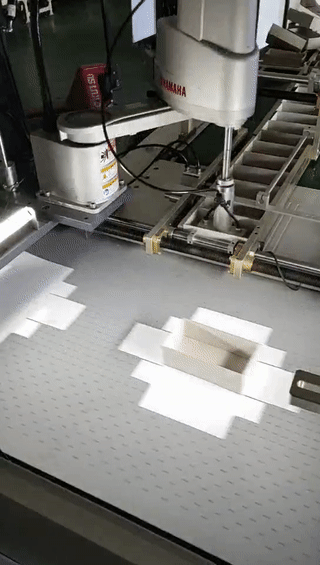 包裝行業(yè)機(jī)器視覺對位貼合系統(tǒng)應(yīng)用方案-機(jī)器視覺_視覺檢測設(shè)備_3D視覺_缺陷檢測