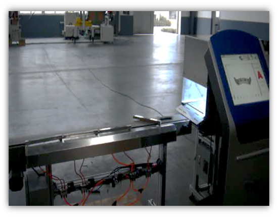 汽車零部件外觀缺陷檢測（分揀）系統(tǒng)-機器視覺_視覺檢測設(shè)備_3D視覺_缺陷檢測