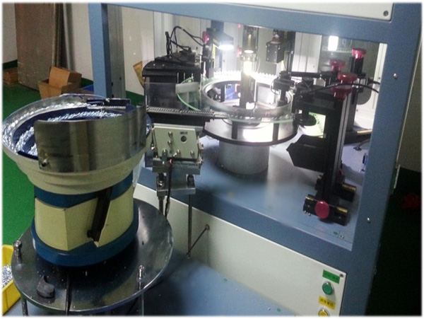 汽車零部件外觀缺陷檢測（分揀）系統(tǒng)-機器視覺_視覺檢測設(shè)備_3D視覺_缺陷檢測