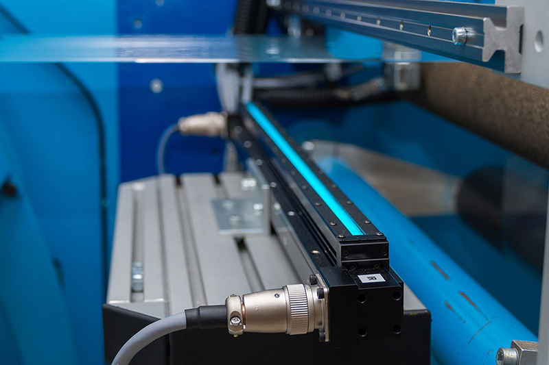 薄膜（斑點(diǎn)/瑕疵）視覺(jué)檢測(cè)解決方案-機(jī)器視覺(jué)_視覺(jué)檢測(cè)設(shè)備_3D視覺(jué)_缺陷檢測(cè)