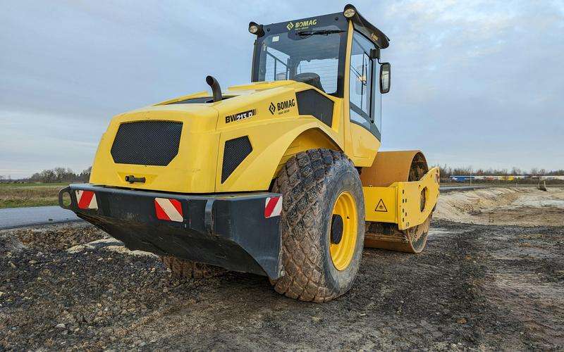 金屬瑕疵檢測(cè)中如何處理光照變化的問(wèn)題