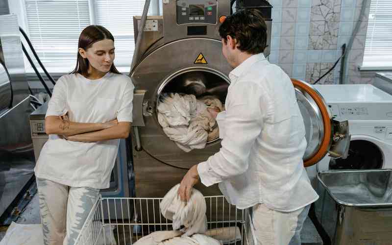 機(jī)器視覺設(shè)備如何處理不同尺度和角度下的圖像