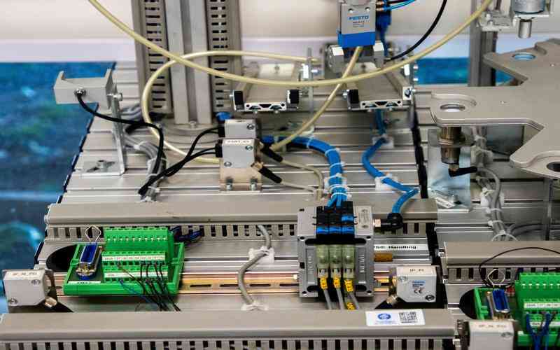 異質(zhì)性材料的表面缺陷檢測(cè)中，如何實(shí)現(xiàn)實(shí)時(shí)監(jiān)控