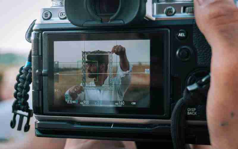 工業(yè)表面缺陷檢測綜述,點缺陷對材料性能的影響